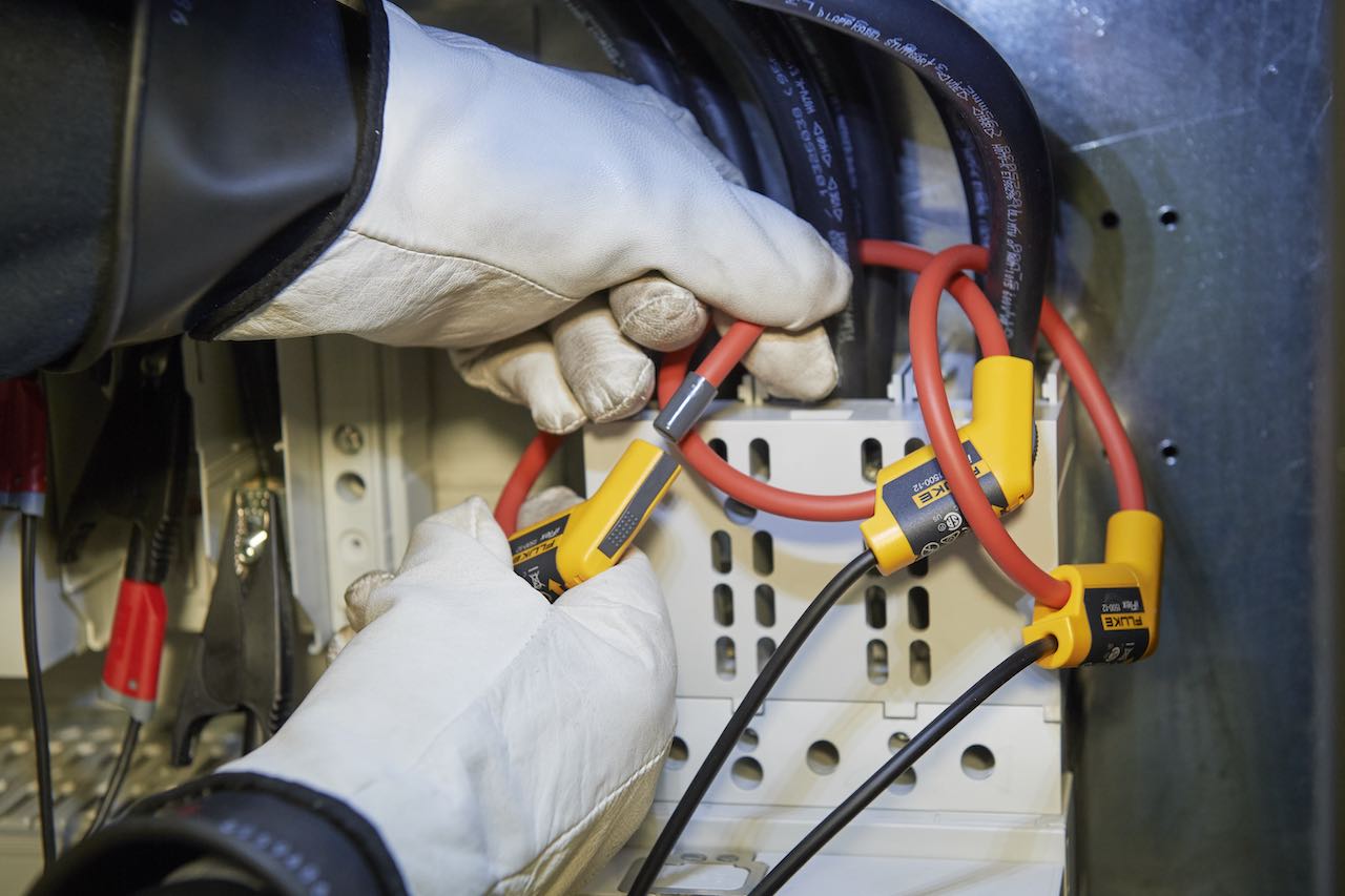 devices can be selected and installed on assets. The devices and assets chosen will help prove the case for predictive maintenance efforts. Courtesy: Fluke Corp.