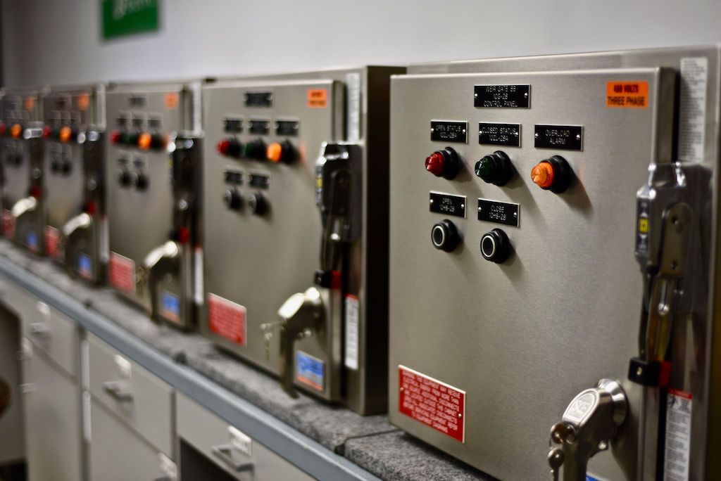 George T. Hall manufactures custom control panels in two UL panel shops in California and Nevada. The UL508A and 698A certified panels shown meet regulatory and hazardous environment requirements. Courtesy: George T. Hall