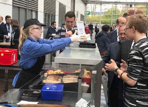 attendees need to take a break for some food