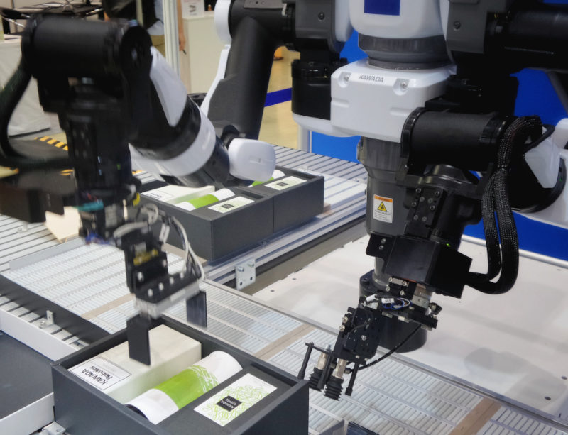 Figure 1: Collaborative robots, or cobots, are quick and easy to set up and can be used in a variety of applications to automate repetitive tasks such as picking and placing items.