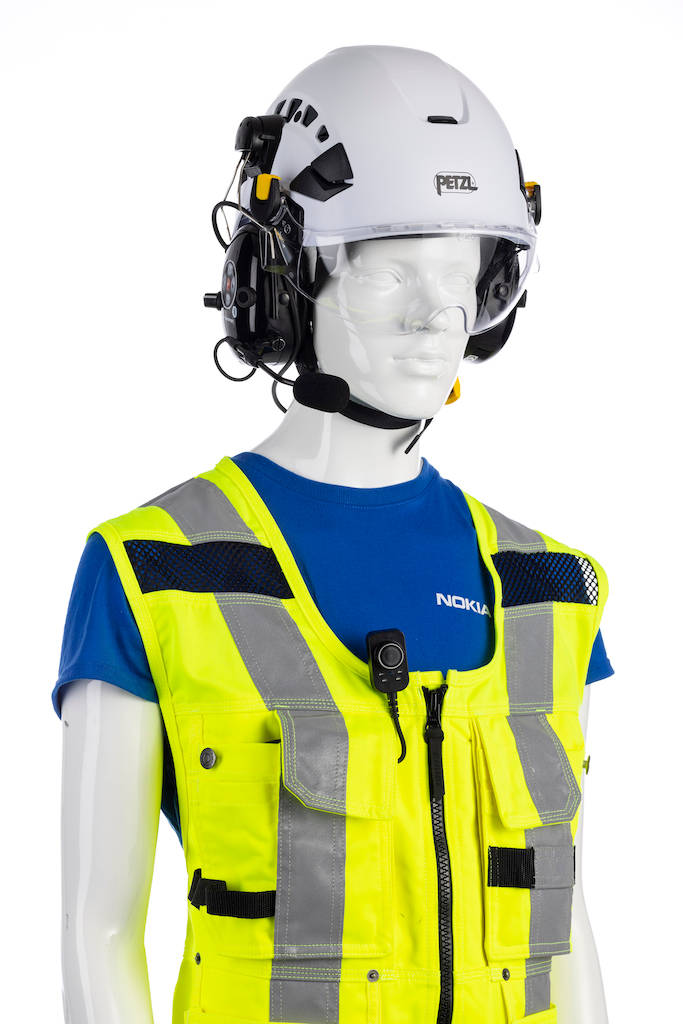 Nokia announced an expanding portfolio of Nokia Industrial user equipment. The wearable devices give manufacturers more ways to securely connect people and machines. Courtesy: Nokia
