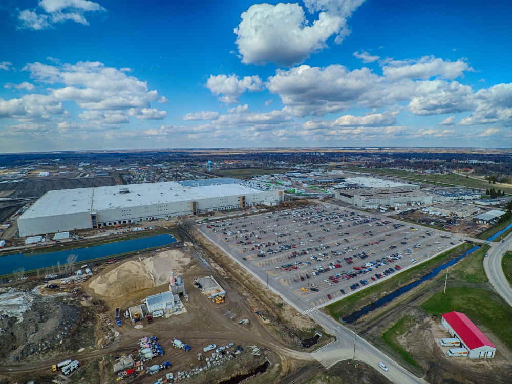 Digi-Key Electronic’s new product distribution center triples the company’s footprint and capacity. Courtesy Digi-Key Electronics