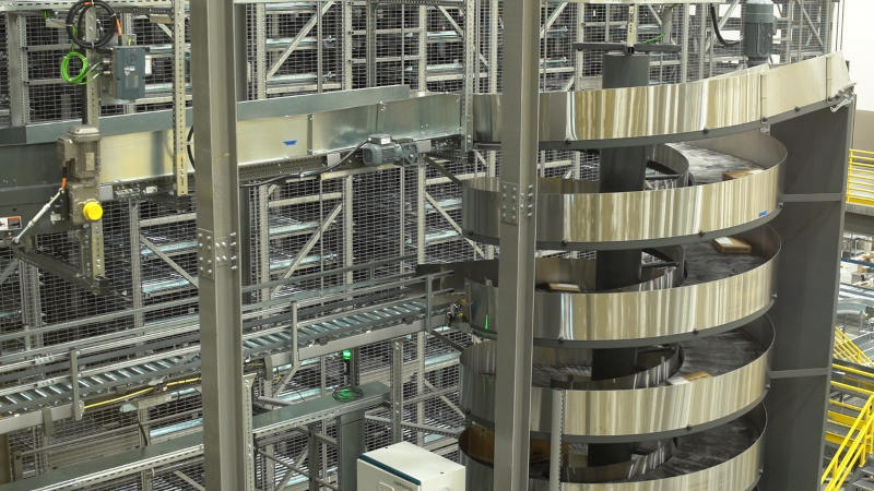The new Digi-Key facility incorporates goods-to-person order preparation and densely packed storage.