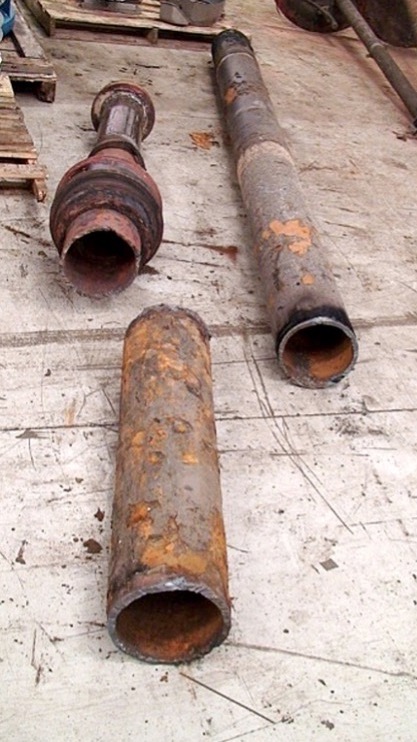 Figure 6: This shaft-enclosing tube had to be cut in pieces due to severely corroded threads. Courtesy: EASA