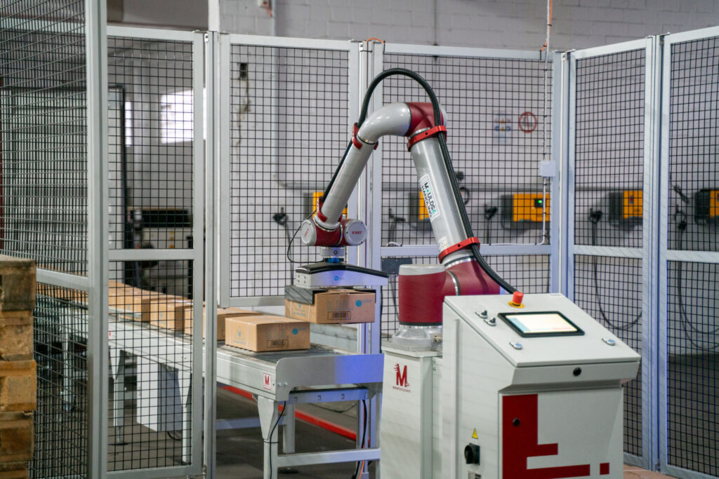 Figure 1: Robotic palletizers powered by OnRobot’s D:PLOY platform are examples of complete, off-the-shelf robotic systems that are prebuilt, preconfigured and come with immediate availability. It’s a powerful alternative to “turnkey” systems that must be customized, programmed, integrated and deployed onsite, with workpiece changes often requiring the integrator to return and redeploy the system at additional cost. Courtesy: OnRobot