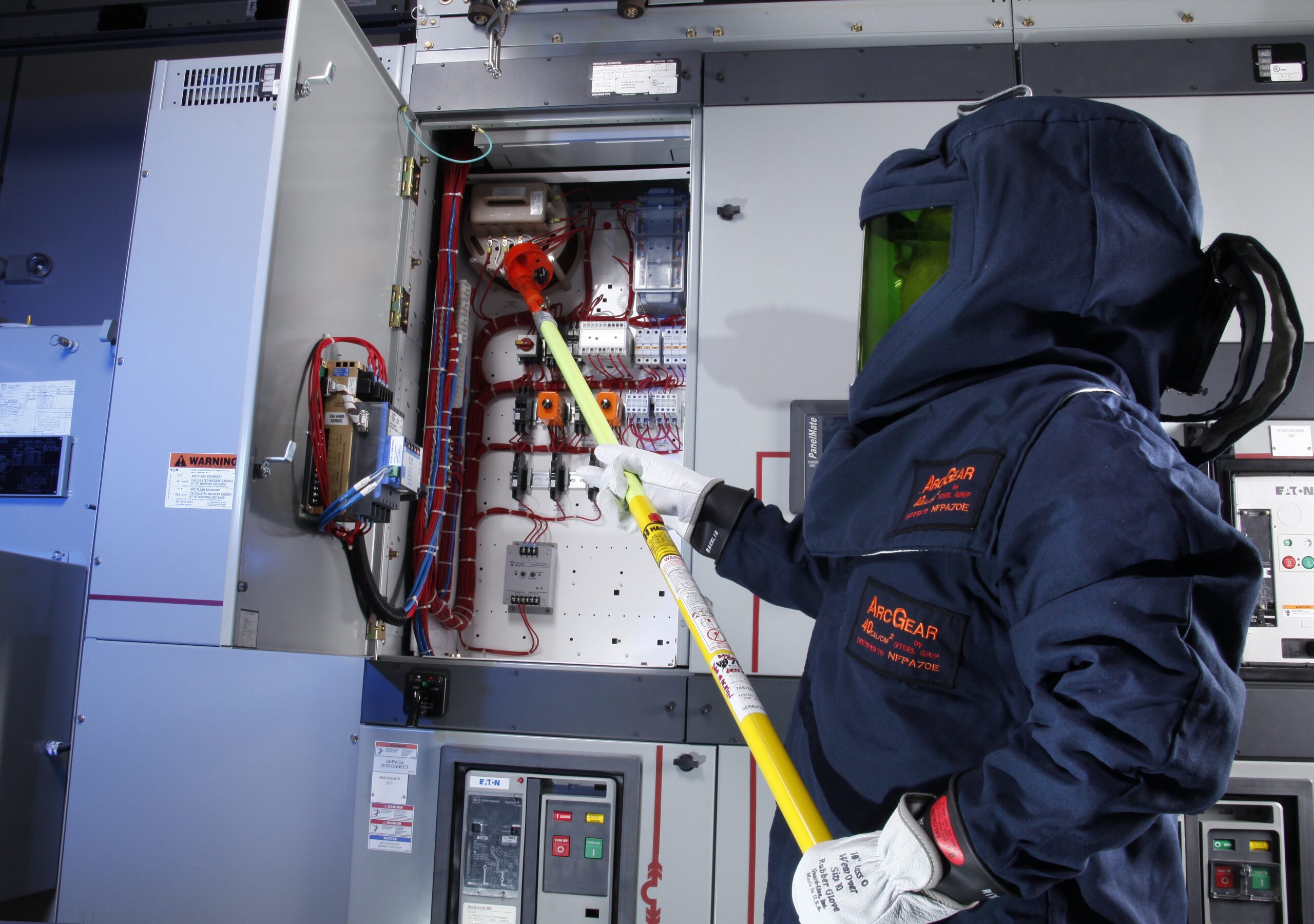 Figure 1: A digital maintenance dashboard can proactively flag safety risks and recommend appropriate personal protective equipment, or PPE, ensuring workers are prepared before beginning maintenance tasks. Courtesy: Eaton