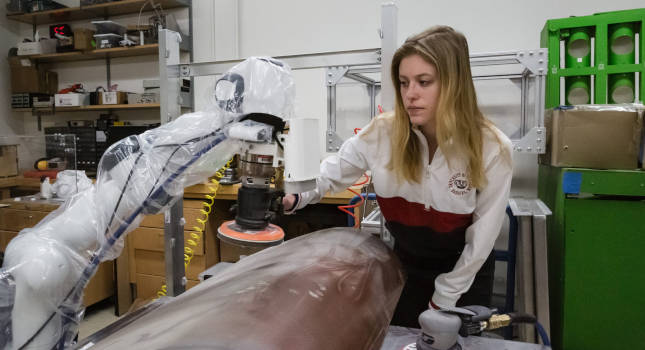 what is a robot? How can robots help humans?
